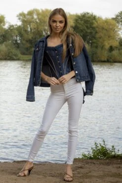 Midnight Blue And Beige Overbust Lace Trim And Straps 20 Midnight Blue And Beige Overbust Lace Trim And Straps -Corset Story CSFT089 September 2020 website 1