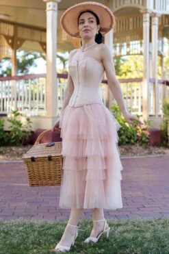 Pinky Beige Cotton Twill Classic Overbust Waist Trainer With Hip Gores 25 Pinky Beige Cotton Twill Classic Overbust Waist Trainer With Hip Gores -Corset Story EXP002 September2020 website 3